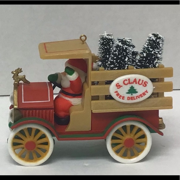 Hallmark 1984 “Santa’s Deliveries” Ornament - Picture 3 of 12